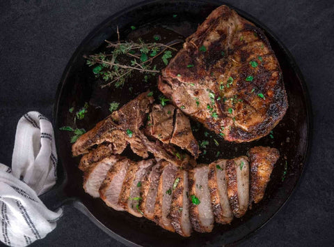 Свински Т-бон Стекове на скара - главна снимка