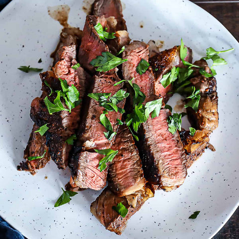 A recipe for a juicy t-bon steak in the oven with fresh vegetables